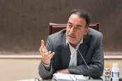 واسطه‌ها همچنان سهم کشاورزان از بازار را می‌بلعند / چه میزان از مطالبات گندمکاران پرداخت شد؟