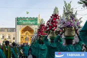 عکس: گل‌آرایی ضریح مطهر رضوی در آستانه ولادت امام رضا علیه‌السلام