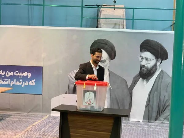 محمدجواد آذری جهرمی وزیر ارتباطات و فناوری اطلاعات در دولت دوزادهم