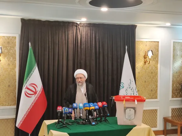آیت&zwnj;الله صادق آملی لاریجانی رئیس مجمع تشخیص مصلحت نظام:حضور مردم بسیار سرنوشت ساز مهم است؛ هم استیفای حقشان است و هم یک تکلیف الهی است و هر کسی که سربلندی کشور را می&zwnj;خواهد، با هر سلیقه و گرایشی باید در انتخابات شرکت کند. امیدوارم که این دوره مردم بهتر از هفته قبل در انتخابات شرکت کنند و حضور گسترده&zwnj;تری داشته باشند و آنچه که خیر است، مقدر شود.