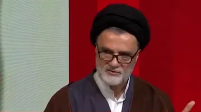 لحظه‌ گرفتن آنتن شبکه خبر از نماینده سوپرانقلابی حین قرائت نامه سری رهبری / استعفا در صداوسیما