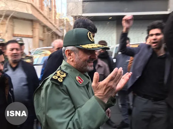عکس العمل سرلشکر جعفری در مقابل شعار انتقام، انتقام مردم