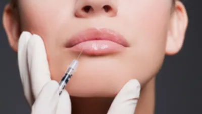 تزریق فیلر لب چیست و چه عوارضی دارد؟