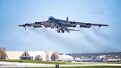 درخواست کمک بمب افکن B-52 در آسمان انگلیس