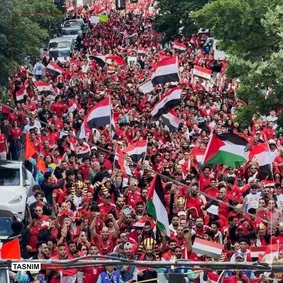 پرچم فلسطین در میان شادی مصری‌ها