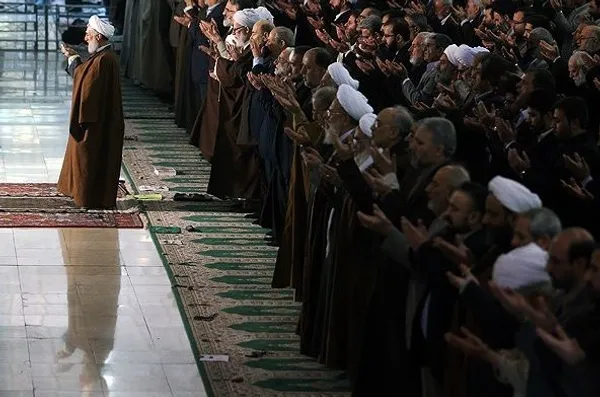 نماز جمعه این هفته تهران با حضور پرشور امت نمازگزار به امامت حجت الاسلام والمسلمین صدیقی در مصلای بزرگ امام خمینی (ره) برگزار شد./FNA
