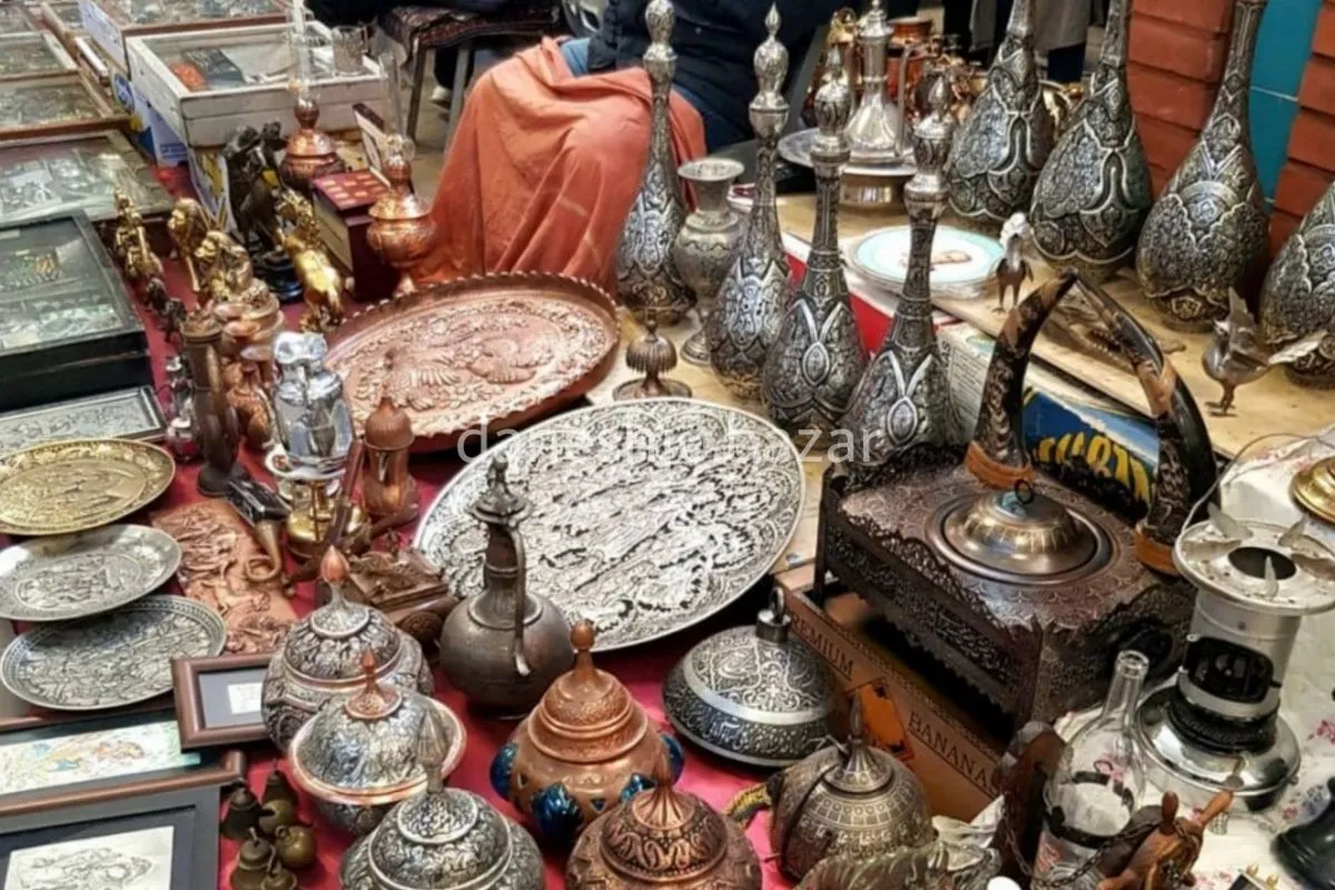 بازاری برای صبورها/ از خیابان جمهوری تا ترافیک عباس‌آباد؛ چه بر سر جمعه‌بازار پروانه آمد؟