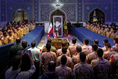 عکس: تجدید بیعت سربازان نیروهای مسلح با آرمان‌های رهبر شهید انقلاب
