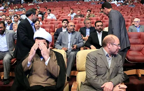 سیزدهمین همایش عمری با قرآن سه شنبه شب با حضور حجت السلام شهاب مرادی و محمد باقر قالیباف  در سالن همایش های برج میلاد برگزار شد./MEHR
