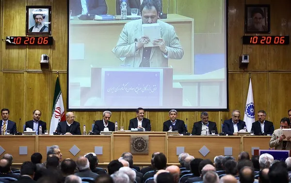 نشست اعضای هیأت نمایندگان اتاق بازرگانی صبح شنبه با حضور اسحاق جهانگیری معاون اول رئیس جمهور برگزار شد./MNA
