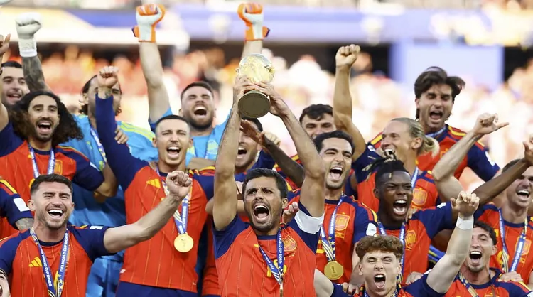 مراسم قهرمانی اسپانیا در جام جهانی 2026 را ببینید
