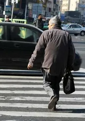 آشنایی با وظایف عابران پیاده مطابق قوانین و آیین‌نامه‌ها