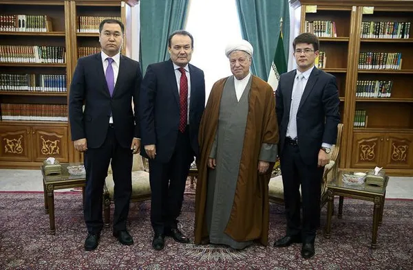 دیدار سفیر قزاقستان با آیت الله هاشمی رفسنجانی ./ISNA

