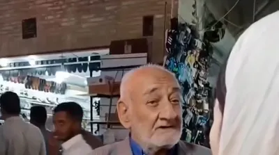 مکالمه انگلیسی پیرمرد کرمانی با توریست چینی