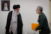 تصویر دیده نشده از دیدار شهیدحاجی‌زاده با رهبر شهید