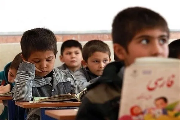 تعداد دانش‌آموزان اتباع در مدارس تهران نصف شد