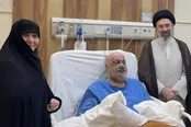 عکس:  عیادت رهبر انقلاب از سفیر مجروح ایران در لبنان