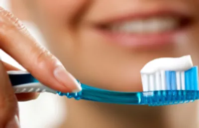 ده اشتباه رایج در مسواک زدن