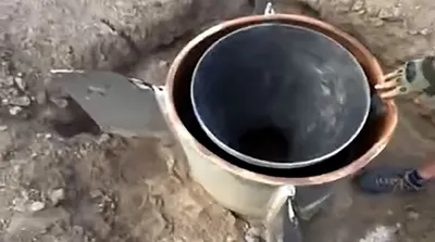 تصاویر بقایای موشک‌ ایران پس از تست در بیابان