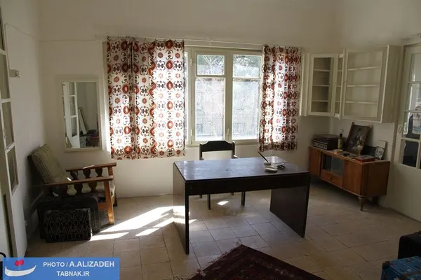 اتاق کار دکتر سیمین دانشور