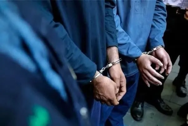 درگیری ۱۱ نفره در سعادت‌آباد تهران با بیل و چماق+ فیلم