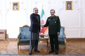 دیدار محسن رضایی با مقام پاکستانی با لباس نظامی