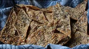 طرز تهیه نان تخت ترد
