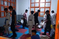 بی نظمی فدراسیون کاراته در برگزاری لیگ کاراته‌وان؛ آزمون بقا با قطعی برق، ازدحام و گرما