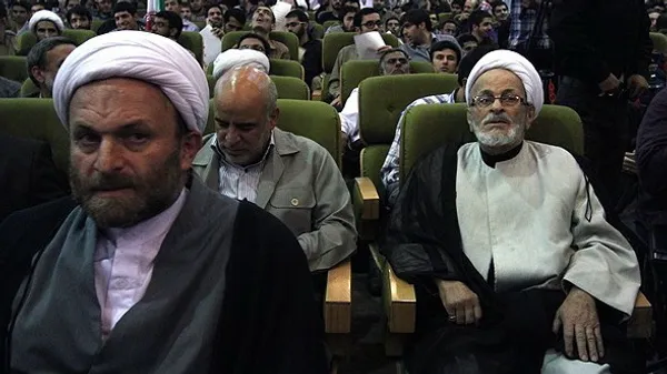 همایش دلواپسیم عصر شنبه با حضور برخی دانشگاهیان ، مجلسیان ، چهره های سیاسی و تعدادی از دانشجویان در لانه جاسوسی سابق آمریکا در تهران برگزار شد/FARS
