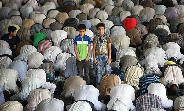 حاشیه نماز جمعه تهران در آخرین هفته تابستان ./TASNIM
