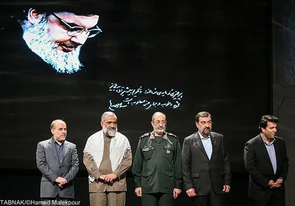 محمد خزاعی، محسن رضایی، سردار جزایری و سردار نقدی در مراسم اختتامیه سیزدهمین جشنواره بین المللی فیلم مقاومت - برج میلاد تهران