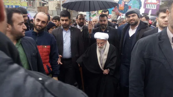 حضور آیت الله جنتی، رئیس مجلس خبرگان و دبیر شورای نگهبان در راهپیمایی ٢٢ بهمن 