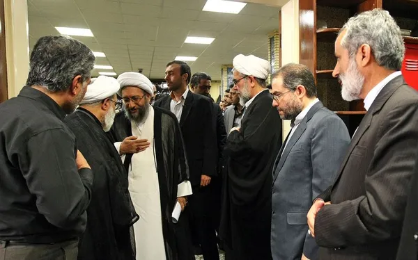 مراسم بزرگداشت آیت الله حسین شب زنده دار روز (چهارشنبه) با حضور آیت الله صادق آملی لاریجانی، رئیس قوه قضائیه و جمعی از مسئولان در ساختمان شورای نگهبان برگزار شد./IRNA
