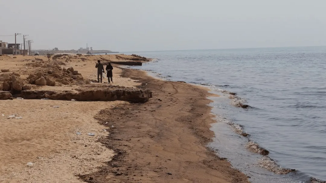 چه کسی مسئول جبران خسارات آلودگی نقتی قشم است؟