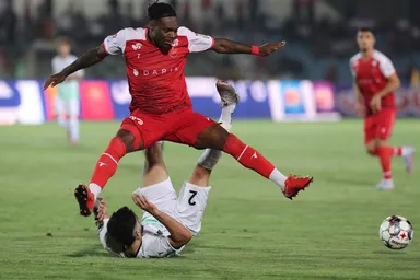 عکس: دیدار تیم‌های پرسپولیس و ذوب آهن