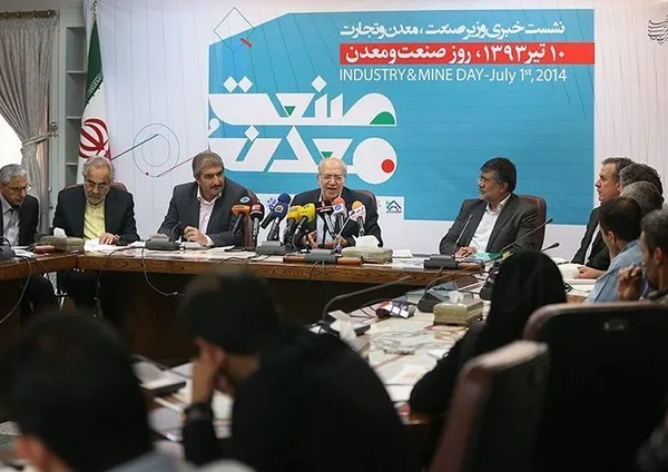 نشست خبری وزیر صنعت،معدن و تجارت در روز دوشنبه/TASNIM

