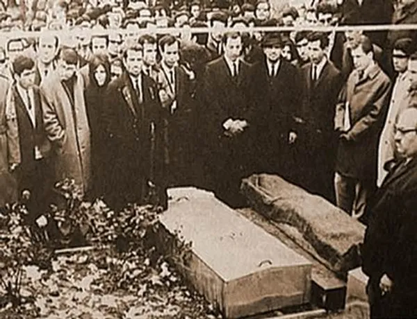 تشییع فروغ فرخزاد