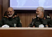 تصویری از فرمانده شهید و فرمانده جدید سپاه