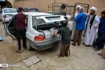 تهیه و توزیع غذا میان سیل زدگان