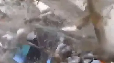 لحظه ریزش مرگبار سقف معبد روی سر مردم