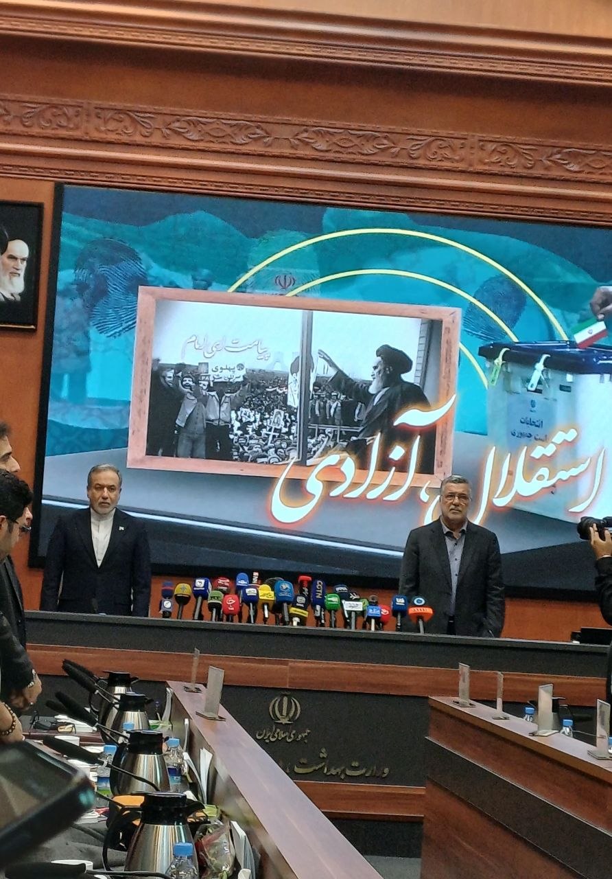 ضیافت ایوانک؛ روایت همگرایی‌ها برای عبور از نگرانی‌ها / عراقچی: نیروهای مسلح، "ایران شکست‌ناپذیر" را به دنیا نشان دادند