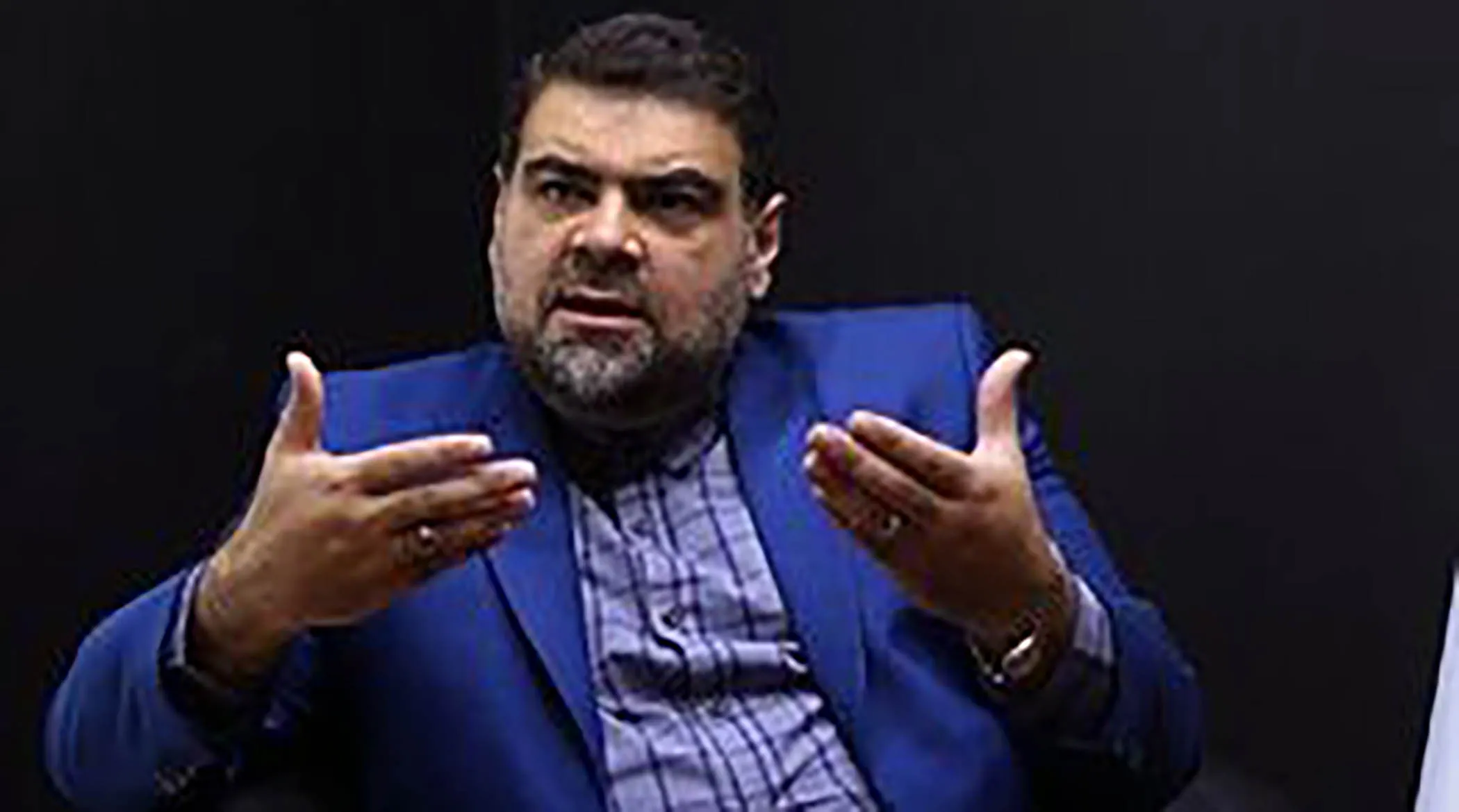 مشاور قالیباف: اقلیت پر سروصدا حیا کند