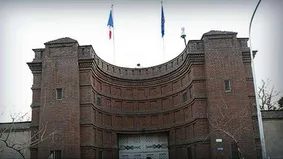 فرانسه دیپلمات‌هایش را از تهران خارج کرد