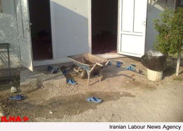 ورودی استراحتگاه کارگران