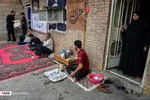 تهیه و توزیع غذا میان سیل زدگان