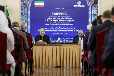 عکس: دیدار عراقچی با سفرای خارجی مقیم تهران