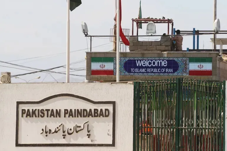 بسته ماندن مرز به میانجیگری پاکستان میان ایران و آمریکا لطمه می‌زند
