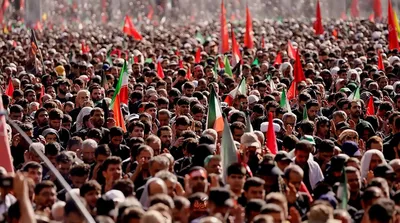قاب‌هایی تازه از اقامه نماز بر پیکر رهبر شهید انقلاب