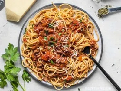 طرز تهیه ماکارونی به سبک ایرانی
