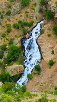 عکس: آبشار خروشان در طبیعت زیبای فریدون شهر اصفهان